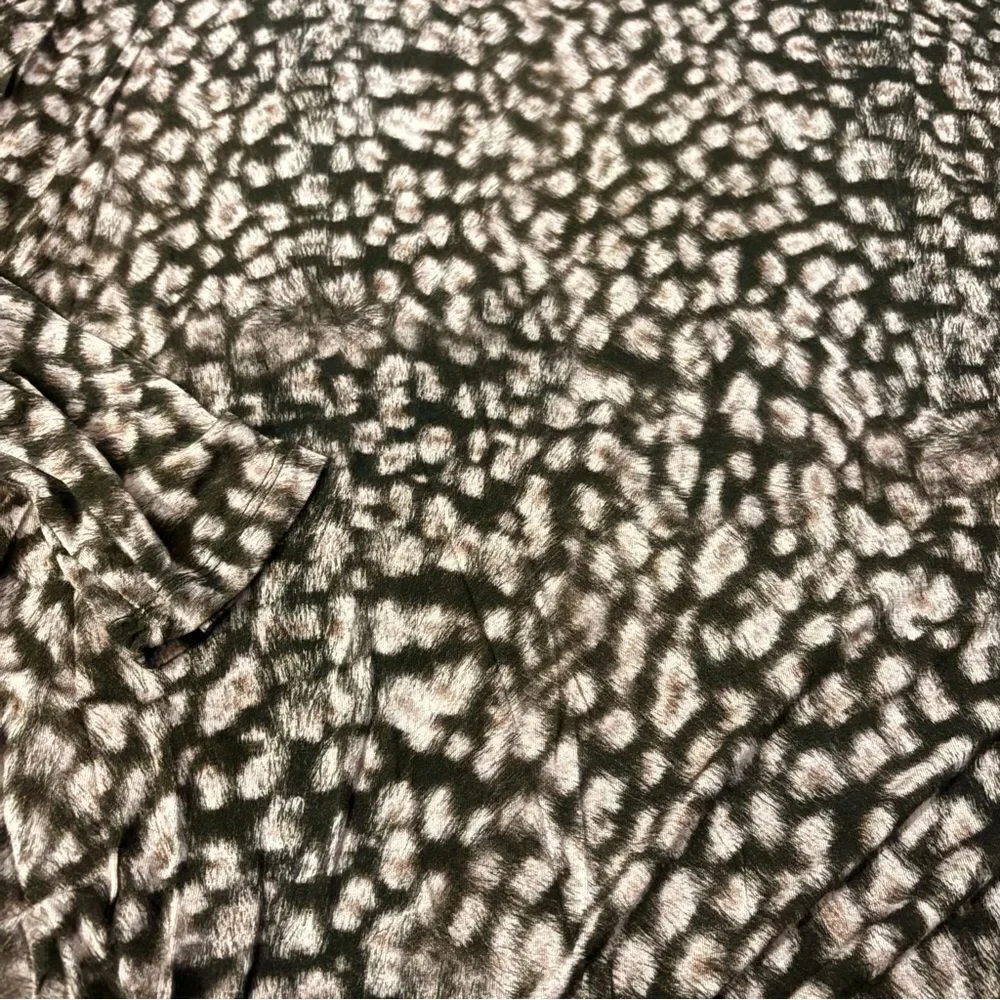 NWOT Majestic Paris Neiman Marcus Animal Print Soft Turtleneck Size 1 XSmall